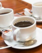 Bavarder autour d'un café